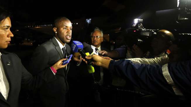 Joel Campbell  tiba di bandara Guarulhos , Senin (9/6). [Reuters/Ivan Alvarado] 