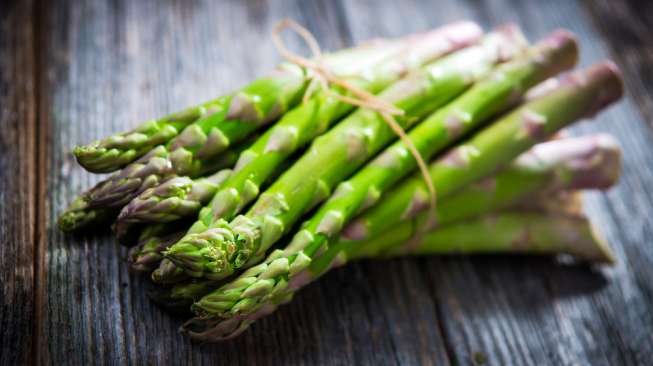 Asparagus salah satu sayuran yang disarankan untuk perempuan yang ingin hamil (Foto: shutterstock)