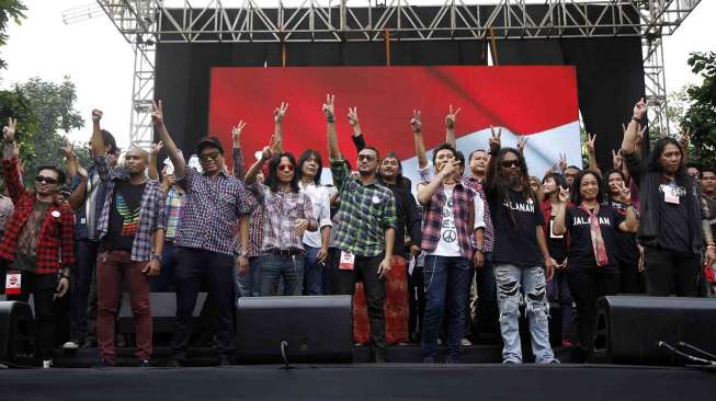 Deklarasi Revolusi Harmoni untuk Revolusi Mental di Parkir Timur Gelora Bung Karno jakarta, Rabu (11/6). [suara.com/Adrian Mahakam]