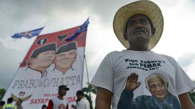 Kampanye Capres nomer urut satu Prabowo Subianto di Lapangan Dolog, Subang, Jabar, Jumat (13/6). [Antara/Prasetyo Utomo]