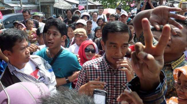 Netizen Ramai Dukung BEM UI, Unggah Video Jokowi saat Kampanye Pilpres