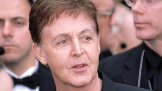 Paul McCartney, Misteri "Pemakamannya" Hiasi Sampul Album The Beatles