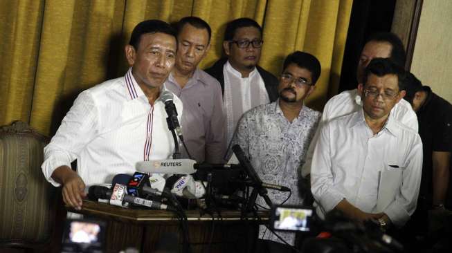 Bantah Ada Persaingan, Wiranto: Saya dan Prabowo Jauh