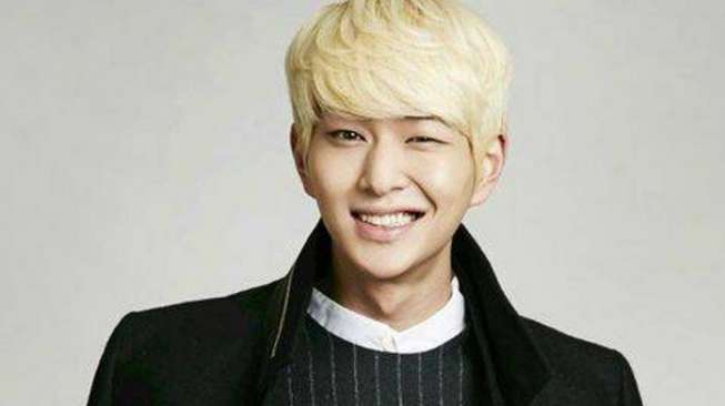 Onew "SHINee" (Allkpop)