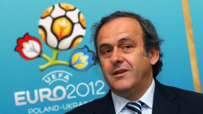 Michel Platini, "Nyicip" 21 Menit Jadi Gelandang Kuwait