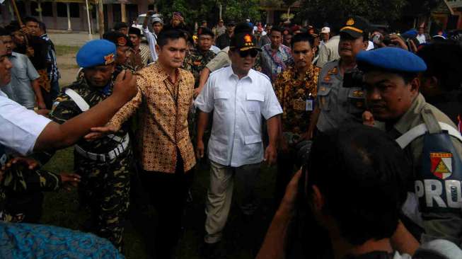 Ribuan Santri di Pamekasan Sambut Prabowo-Hatta