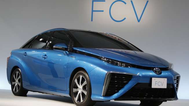 Toyota Pamerkan FCV, Sedan Bertenaga "Fuel Cell" 