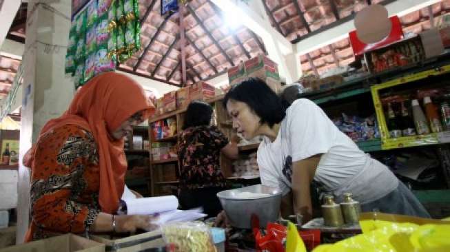 BPOM dan Kemendag Sita Ribuan Makanan Ilegal