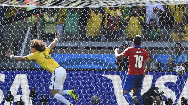 Paruh Laga, Brasil Diimbang Chile 1-1 