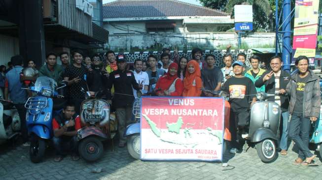 Serunya 'Ngabuburit' Bersama Komunitas Vespa