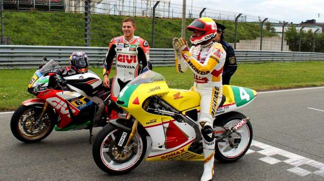 Stefan Bradl Pacu Honda 250cc Ayahnya di Sachsenring