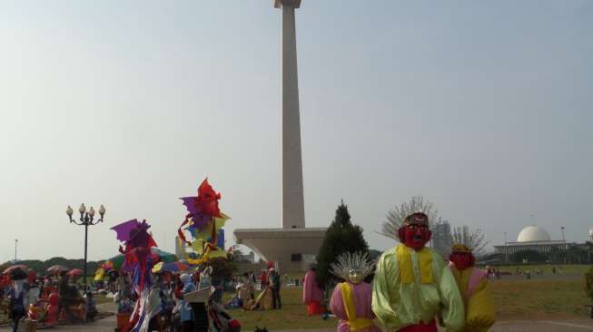 Libur Lebaran Ketiga, Monas Tetap Dipadati Wisatawan