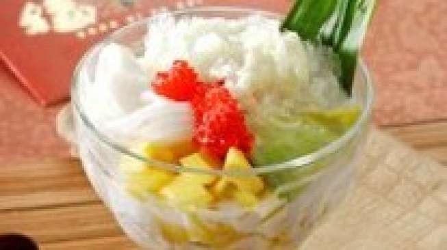 Segarnya Es Buah Santan Sagu Mutiara Untuk Berbuka