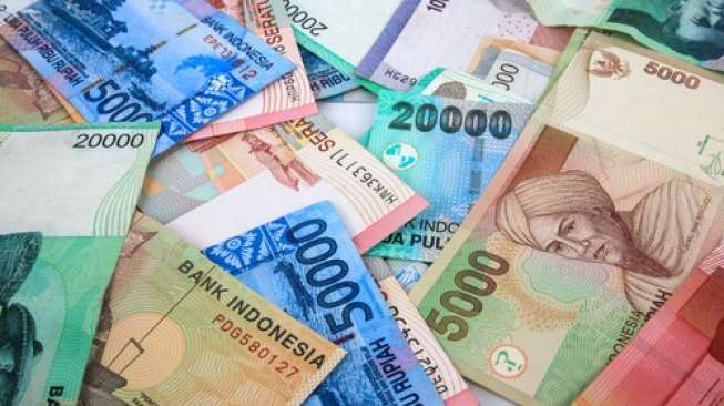 Jasa Penukaran Uang Pecahan Mulai Marak