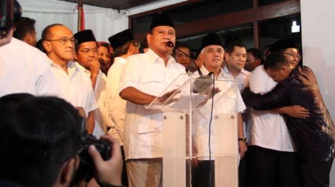 Kubu Prabowo Subianto-Hatta Rajasa klaim sebagai jawara versi quick count, di Jakarta, Rabu (9/7). [suara.com/Bowo Raharjo]