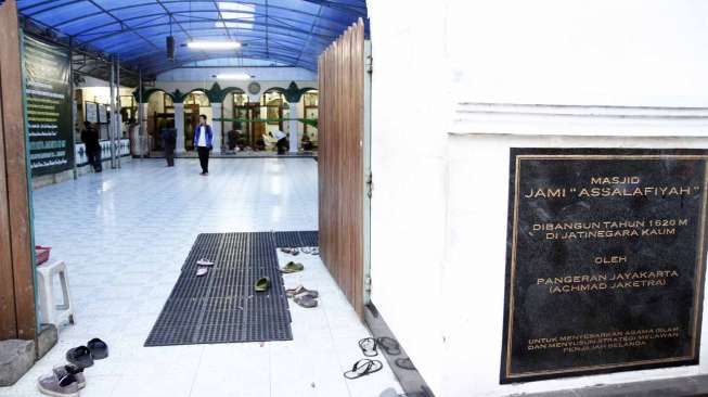 Masjid Jami' Assalafiyah di kawasan Jalan Jatinegara Kaum, saksi sejarah perjuangan Pangeran Jayakarta melawan penjajah Belanda, Kamis (10/8).  [suara.com/Adrian Mahakam]