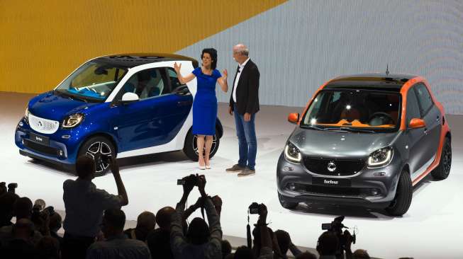 Daimler Hidupkan Kembali Mobil Smart Empat Penumpang