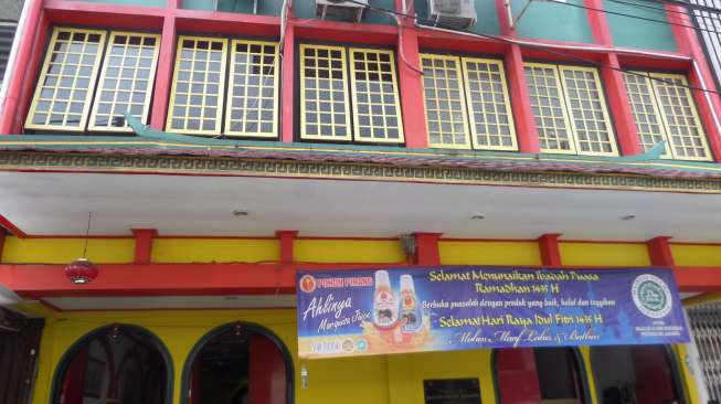 Uniknya Masjid Lautze di Pasar Baru