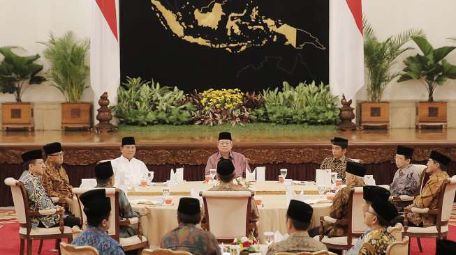 Buka puasa bersama Lembaga Negara dengan Capres di Istana Negara, Minggu (20/7). [Rumgapres/Abror]