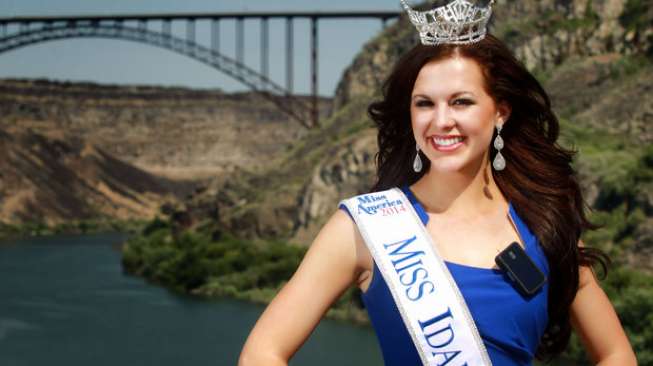 Inspiratif, Miss Idaho Pamerkan Pompa Insulin pada Bikininya