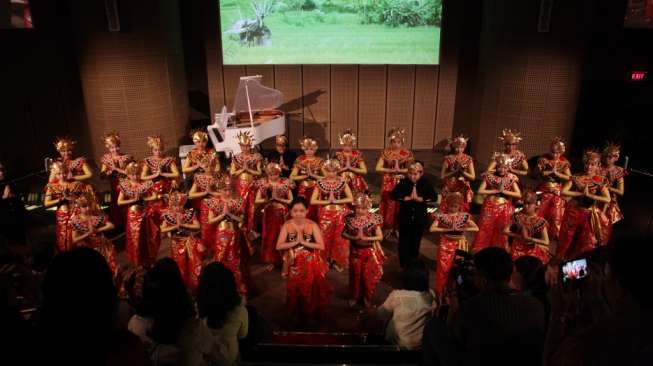 Indahnya Tembang Bali Dibawakan Dalam Teknik Opera