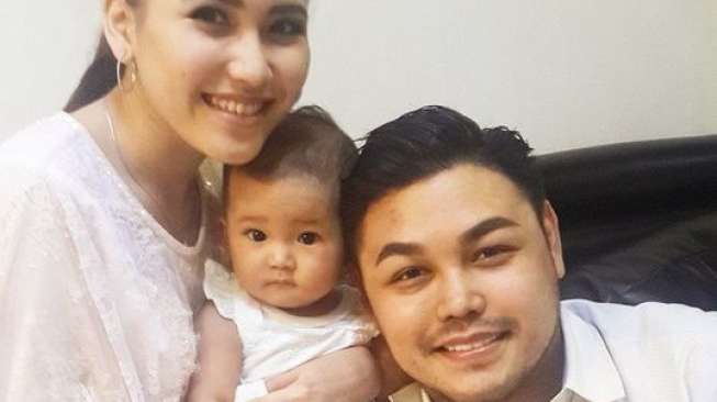 Ibunda Ivan Gunawan Tak Masalah Ayu Ting Ting Janda