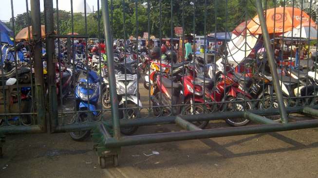 Bayar Parkir Liar di Monas Rp25 Ribu, Kendaraan Masih Bisa Lenyap