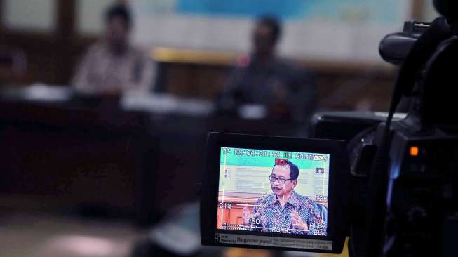 Kemitraan Partnership memberikan penghargaan atas prakarsa dan inovasi KPU RI dalam transparansi data pemilu di ruang sidang utama lantai 1 KPU pusat Jakarta, Selasa (5/8). [suara.com/Adrian Mahakam]