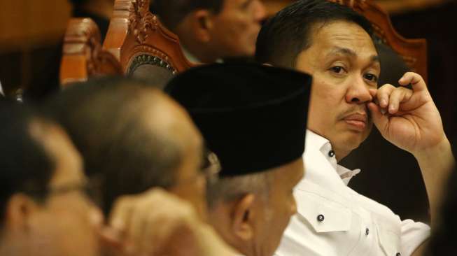 Ekspresi koalisi merah putih di sidang perdana gugatan pilpres capres dan cawapres Prabowo-Hatta di ruang sidang MK Jakarta, Rabu (6/8). [suara.com/Kurniawan Mas'ud]