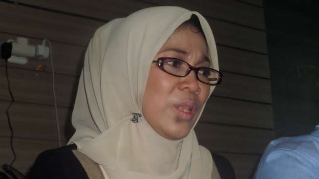 Musuhi Ibu Sendiri, Marshanda Dipengaruhi Manajer?