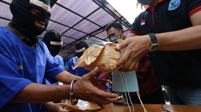 Narkoba di Unas, Orang Asing Sering Keluar Masuk Kampus