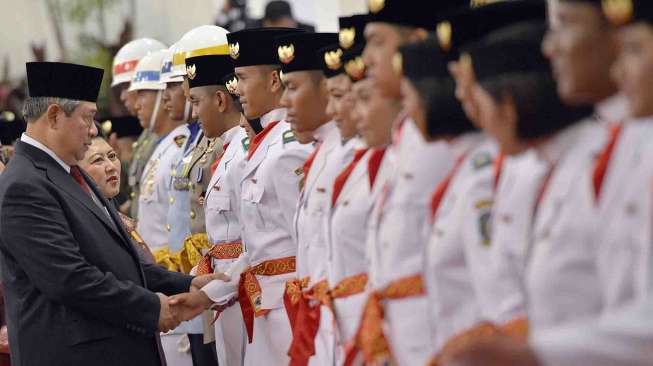 Upacara Pengukuhan Pasukan Pengibar Bendera Pusaka (Paskibraka) Tahun 2014 di Istana Negara, Jakarta, Kamis (14/8). [Antara/Widodo S. Jusuf]