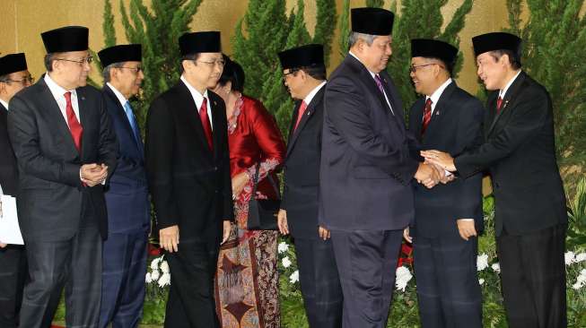 Presiden Susilo Bambang Yudhoyono dan seluruh Jajaran Menteri Kabinet Indonesia Bersatu Jilid II serta Anggota DPR RI menghadiri Sidang Bersama DPR dan DPD RI di Gedung Paripurna komplek DPR-MPR RI Jakarta, Jum'at (15/8). [suara.com/Kurniawan Mas'ud]