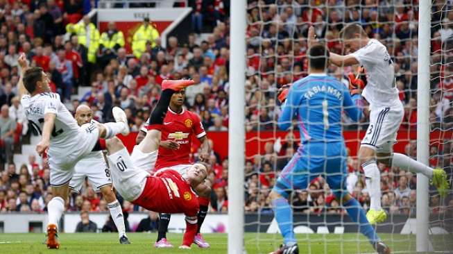 Swansea Permalukan Man United di Old Trafford