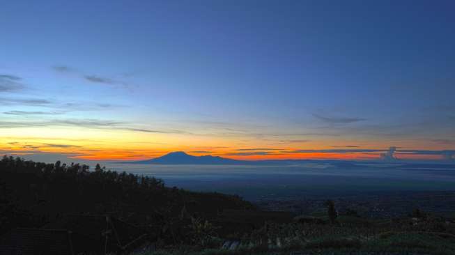 Pintu Pendakian Gunung Lawu Ditutup Sementara