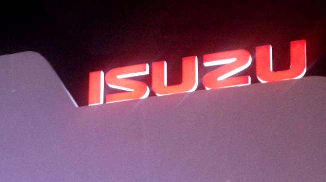 Logo Isuzu. [Suara.com/Deny Yuliansari]