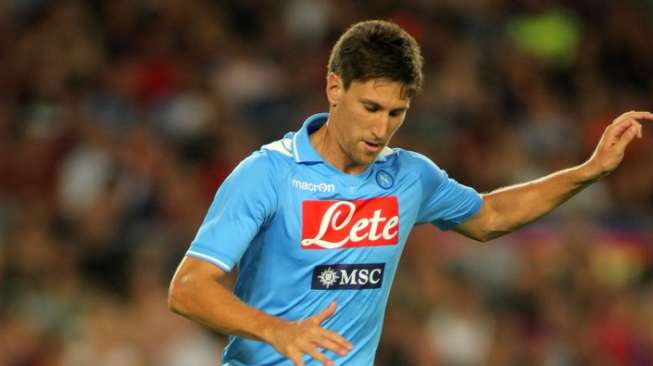 Swansea Boyong Bek Napoli