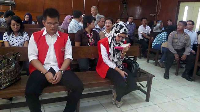 Sidang kasus pembunuhan Ade Sara Angelina Suroto dengan agenda pemeriksaan saksi, di Pengadilan Negeri Jakarta Pusat, Selasa (26/8). [suara.com/Nikolaus Tolen]