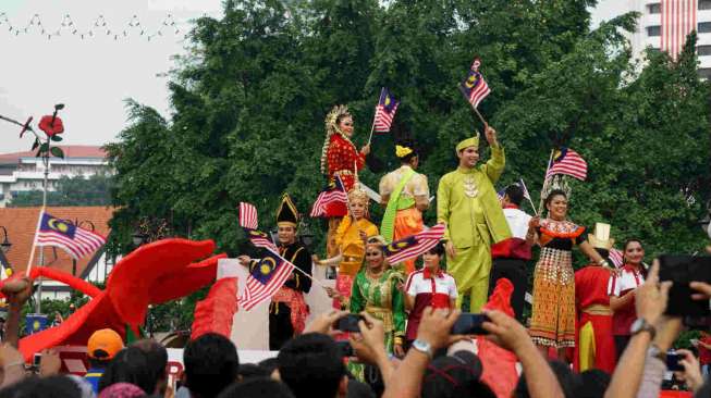 Sebanyak 14.000 Warga Ikuti Parade Peringatan HUT Malaysia