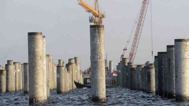 Pembangunan Pelabuhan Kalibaru atau New Priok di Jakarta Utara, Selasa (2/9). [Antara/Wahyu Putro A]