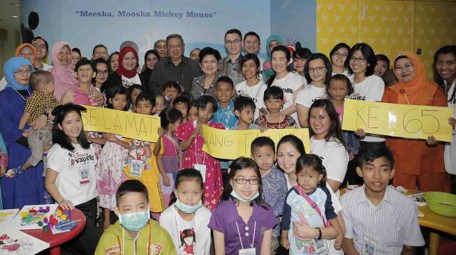 Presiden SBY meresmikan Rumah Sakit Ibu dan Anak di RSCM Jakarta, Selasa (9/9). [Rumgapres/Abror]