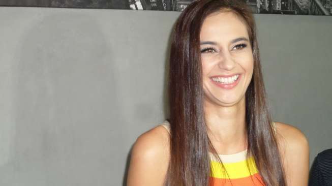 Isu Cerai, Marissa Nasution Unggah Foto Bareng Bule