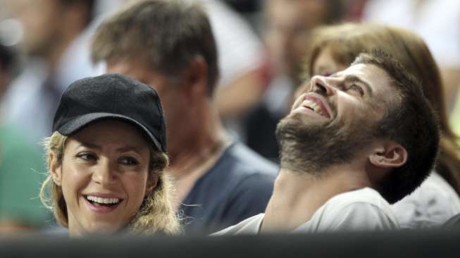 Tak Perkuat Spanyol, Pique Ajak Shakira Nonton Basket