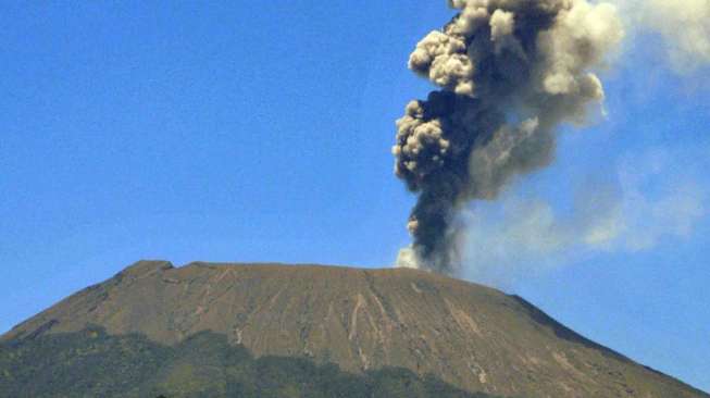 Pendaki Jangan Nyalakan Api Unggun di Gunung Slamet