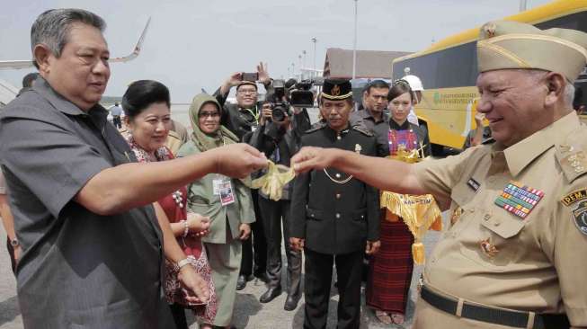 Presiden SBY meresmikan Bandar Udara Internasional Sepinggan, di Balikpapan, Kalimantan Timur,  Senin (15/9). [Rumgapres/Abror]