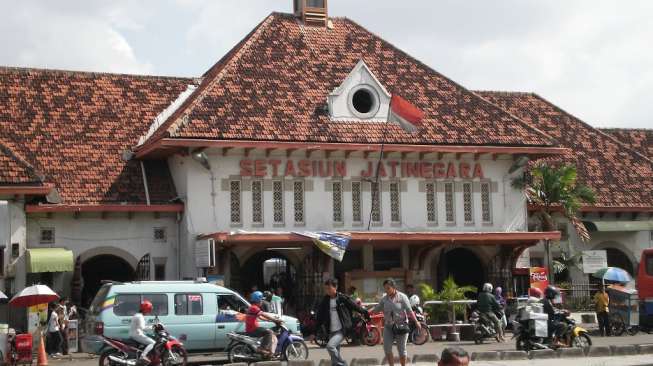 Khusus saat Demo 4 November, KA Eksekutif Berhenti di Jatinegara