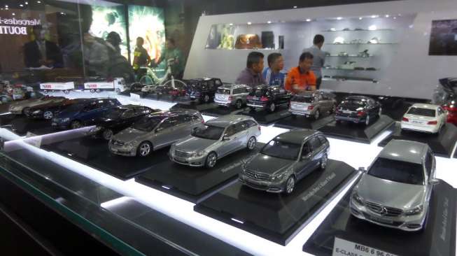 Mobil-mobil Ini Dijual Hanya Rp334.000 di IIMS 2014