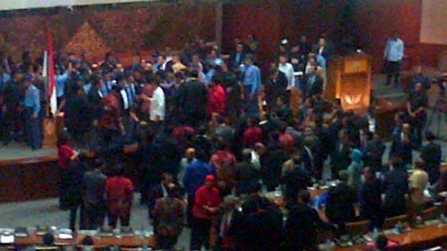 DPR Tetapkan Pilkada Lewat DPRD 