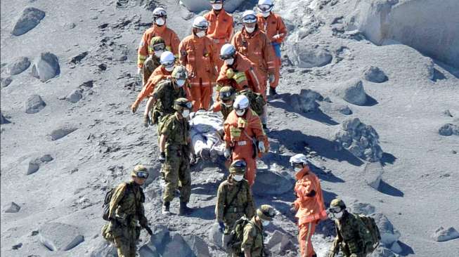 Gunung Ontake Tiba-tiba Erupsi, 30 Orang Dilaporkan Tewas