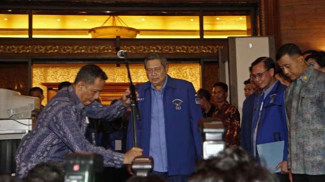 Ketua Umum Partai Demokrat Susilo Bambang Yudhoyono menggelar rapat kader Partai Demokrat secara tertutup di Hotel Sultan Jakarta, Selasa (30/9). [suara.com/Kurniawan Mas'ud]